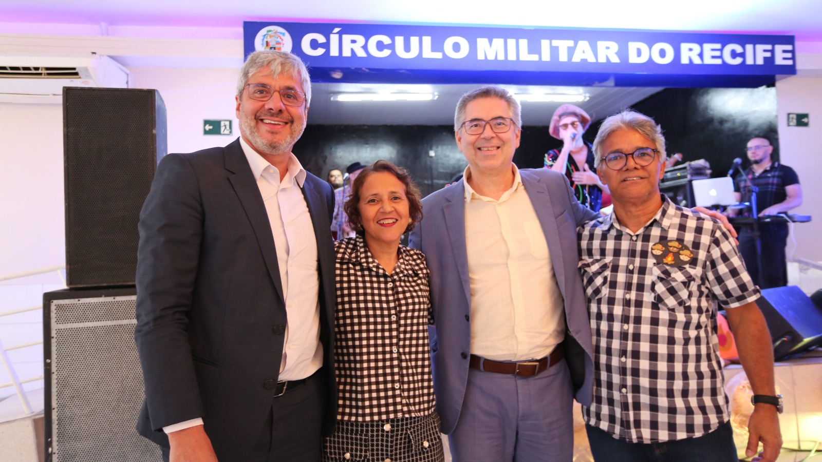 Secretário da Fazenda prestigia festa junina